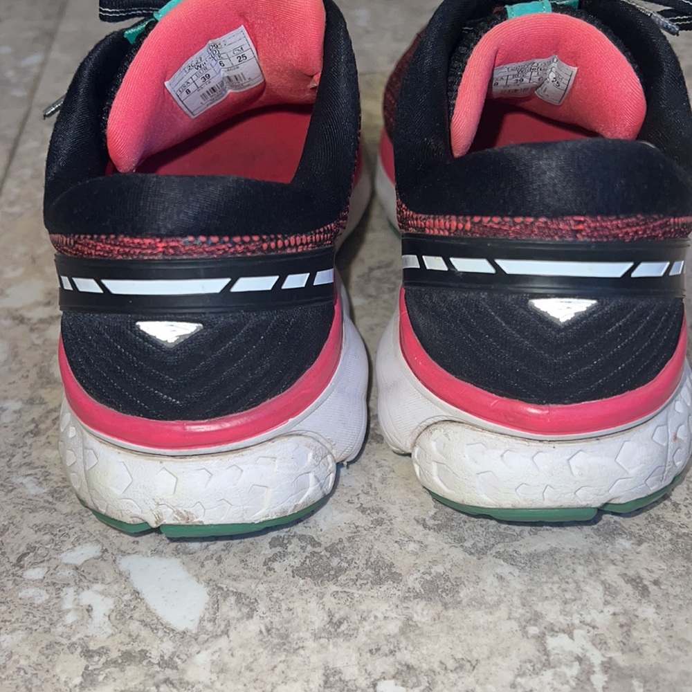 Brooks Ghost 11 women size 8 D 8 wide pink black white green - Picture 6 of 12